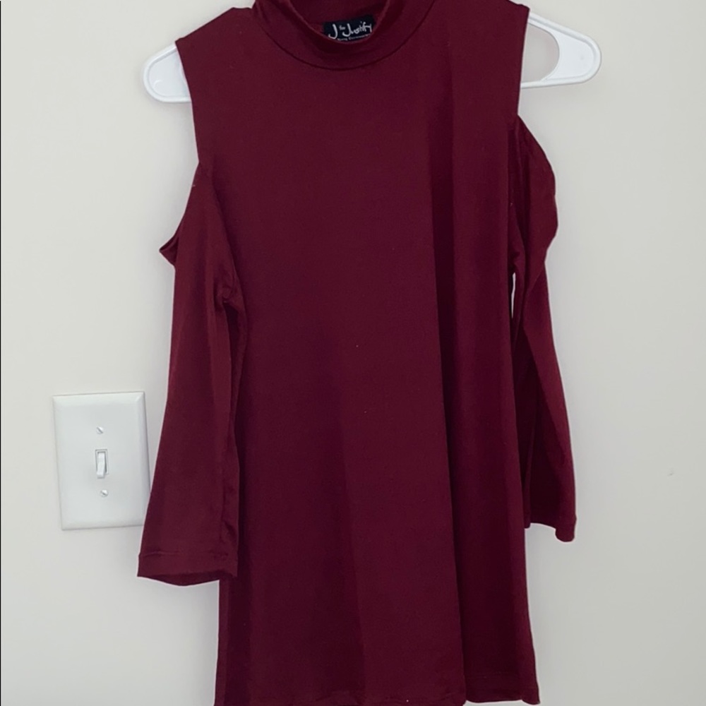 Off the shoulder long sleeve blouse